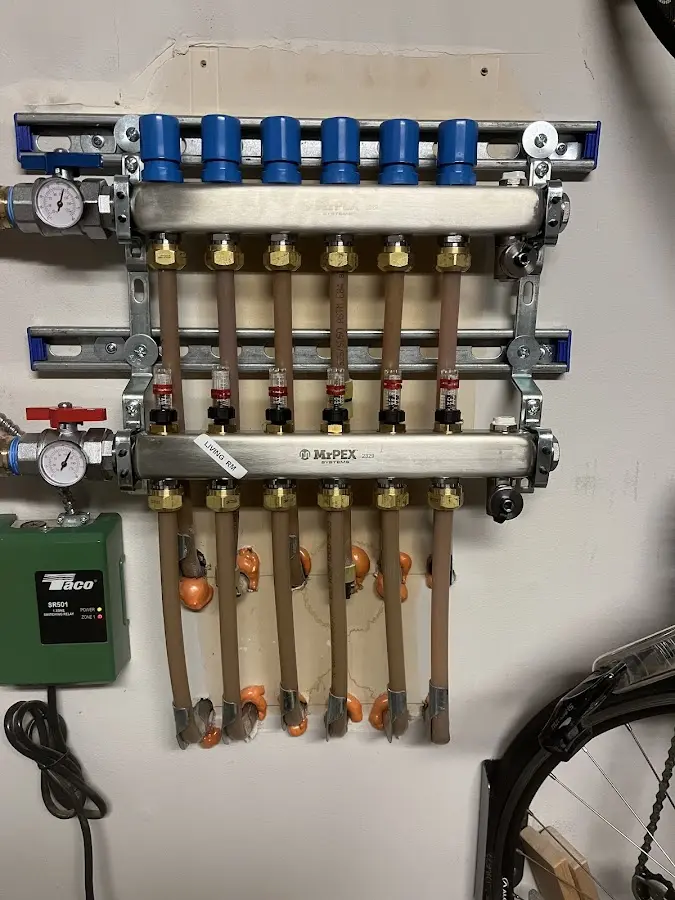 Plumber performing Leak Detection at a residential property in Putnam