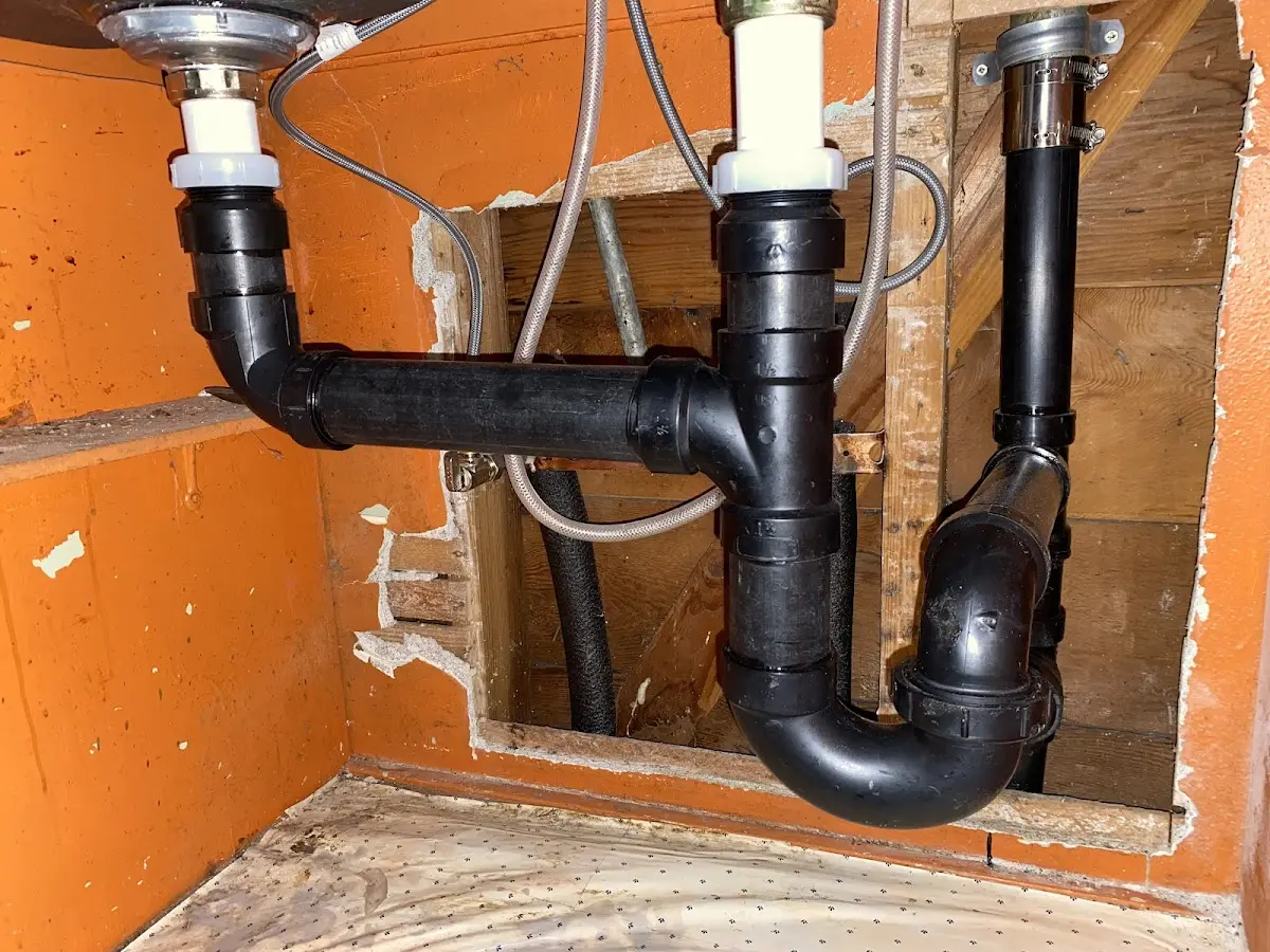 Professional Pipe Bursting equipment and tools on the job in Putnam